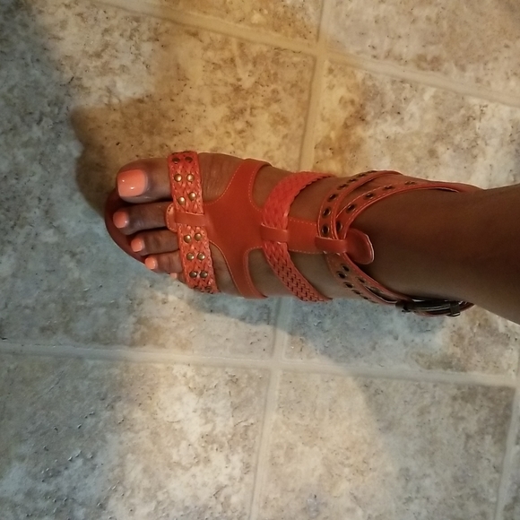 Shoes - Picture 2 of 6